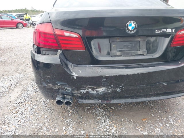 2011 Bmw 528i მანქანა იყიდება აუქციონზე, vin: WBAFR1C55BDJ97947, აუქციონის ნომერი: 44623246
