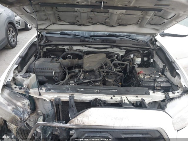 5TFAX5GNXKX158452 Toyota Tacoma Sr5