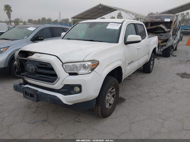 5TFAX5GNXKX158452 Toyota Tacoma Sr5