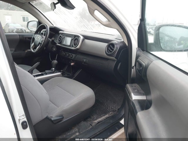 5TFAX5GNXKX158452 Toyota Tacoma Sr5