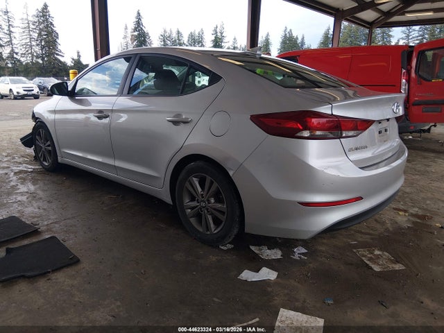 5NPD84LF8JH322746 Hyundai ELANTRA SEL
