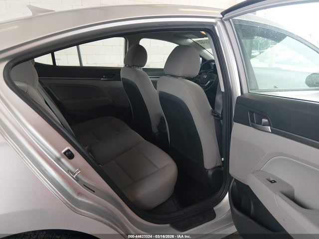 5NPD84LF8JH322746 Hyundai ELANTRA SEL