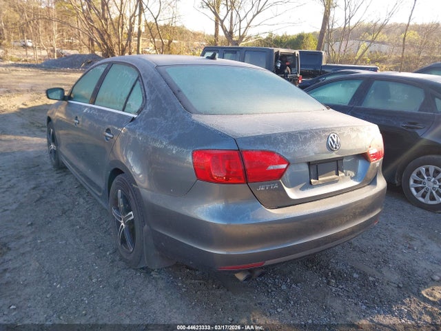 44623333 :رقم المزاد ، 3VWD07AJ2EM273735 vin ، 2014 Volkswagen Jetta 1.8t Se مزاد بيع