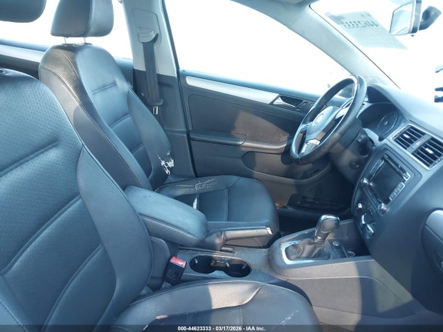 44623333 :رقم المزاد ، 3VWD07AJ2EM273735 vin ، 2014 Volkswagen Jetta 1.8t Se مزاد بيع