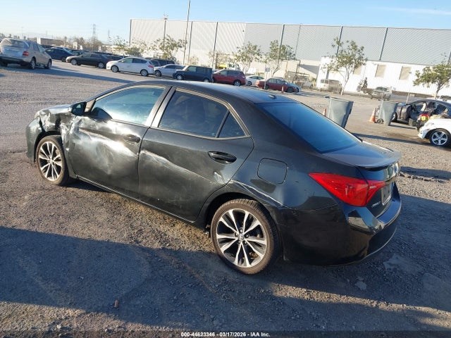Toyota COROLLA SE 2017 5YFBURHE7HP630620 Image 3