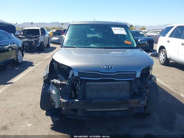 KIA Soul 2018 KNDJN2A21J7585813 Image 13