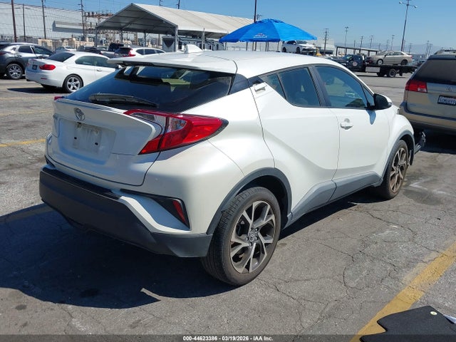 JTNKHMBX1K1062339 Toyota C-HR XLE