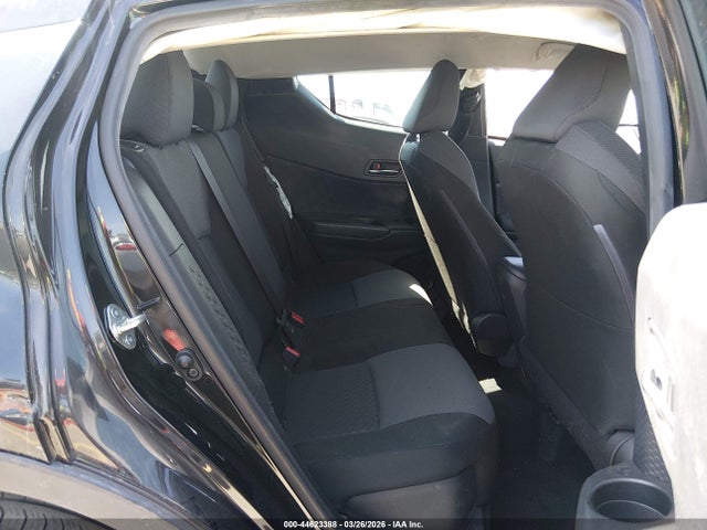 JTNKHMBX4L1090217 Toyota C-HR LE