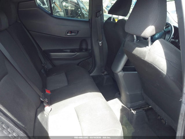 JTNKHMBX2K1057411 Toyota C-HR XLE