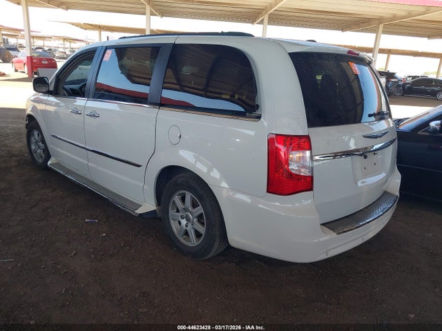 2011 CHRYSLER TOWN & COUNTRY 2A4RR5DG9BR688231 Photo 2