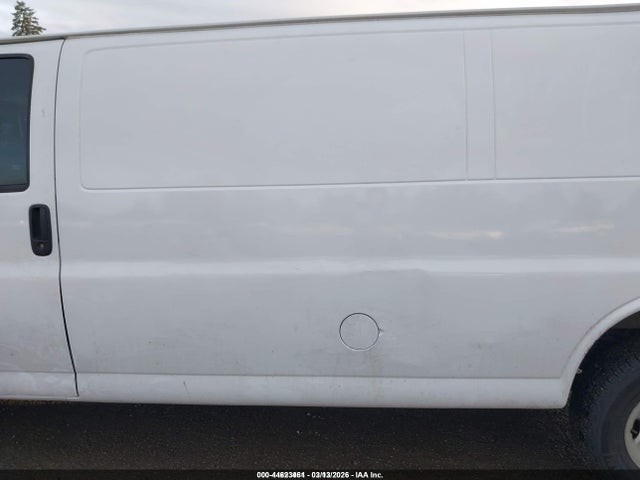 1GCWGBFP7J1254001 Chevrolet Express 2500 Work Van