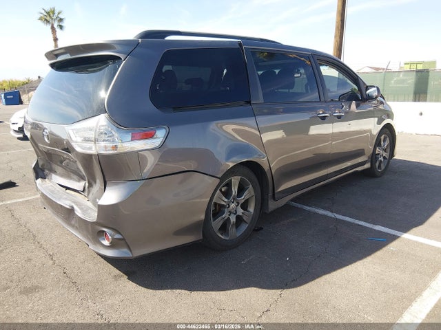 5TDXK3DC9FS597704 Toyota Sienna Se 8 Passenger