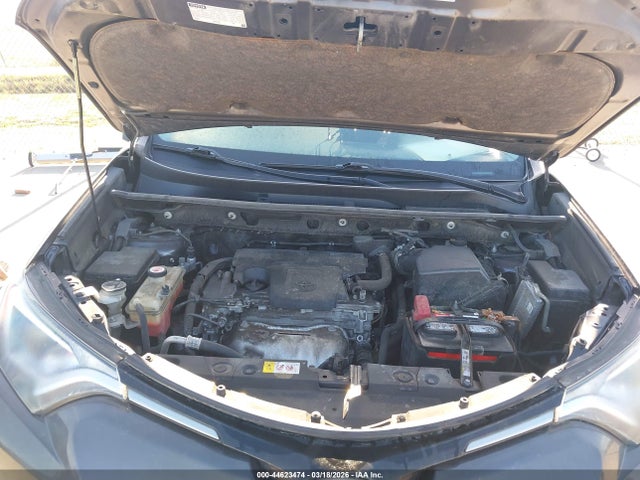 Toyota RAV4 LE 2017 JTMZFREV2HJ715981 Image 10