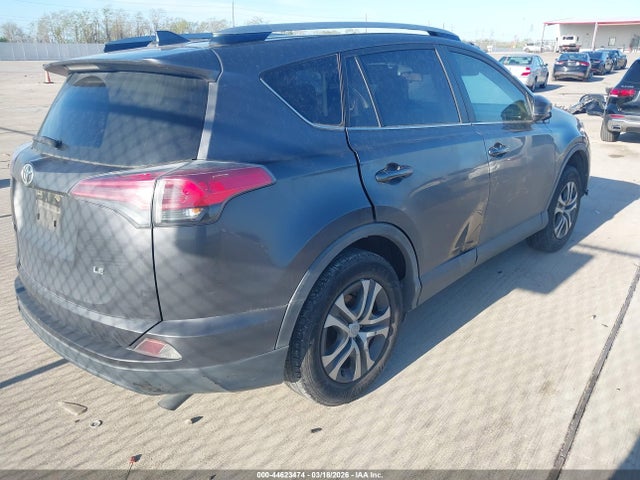 Toyota RAV4 LE 2017 JTMZFREV2HJ715981 Image 4