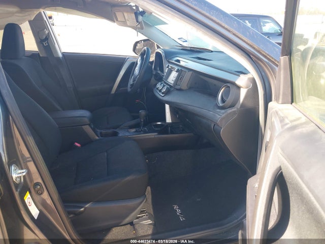 Toyota RAV4 LE 2017 JTMZFREV2HJ715981 Image 5