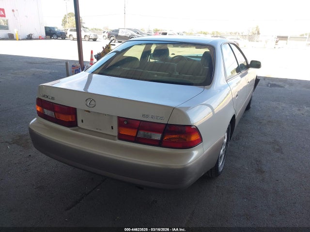 44623525 :رقم المزاد ، JT8BF28G2W0108101 vin ، 1998 Lexus Es 300 مزاد بيع