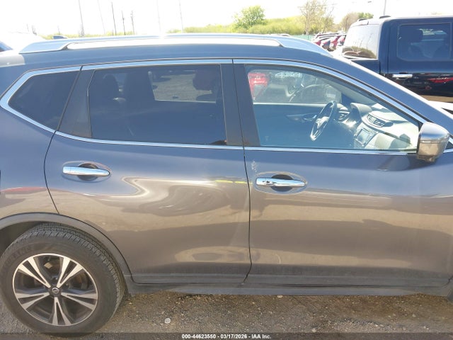JN8AT2MVXKW397959 Nissan ROGUE SV