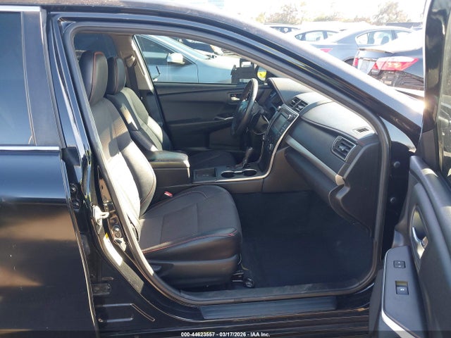 4T1BF1FK1HU312916 Toyota CAMRY SE