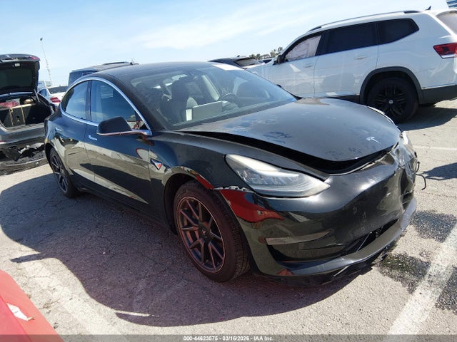 2019 TESLA MODEL 3 5YJ3E1EA4KF410150 Photo 0