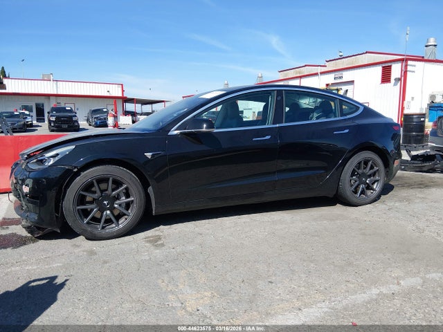 44623575 :رقم المزاد ، 5YJ3E1EA4KF410150 vin ، 2019 Tesla Model 3 Long Range/mid Range/standard Range/standard Range Plus مزاد بيع