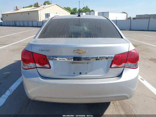 1G1PA5SH2E7132776 Chevrolet Cruze Ls Auto