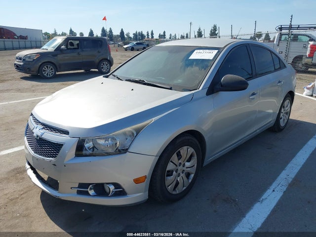 1G1PA5SH2E7132776 Chevrolet Cruze Ls Auto