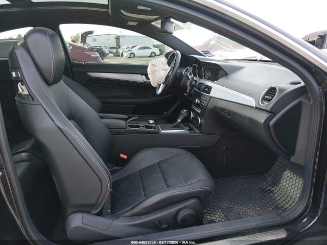 WDDGJ4HB6EG263591 Mercedes-Benz C 250