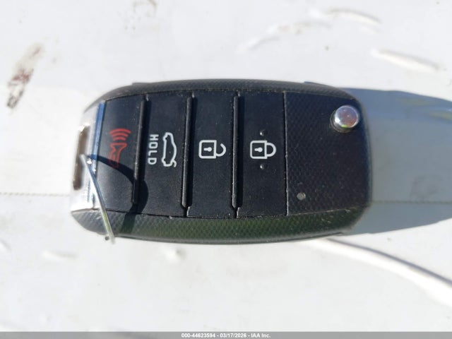 5XXGT4L31JG251743 KIA Optima Lx