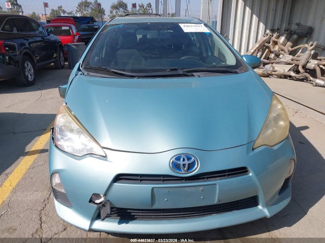 Toyota Prius C Two 2014 JTDKDTB39E1064142 Image 12