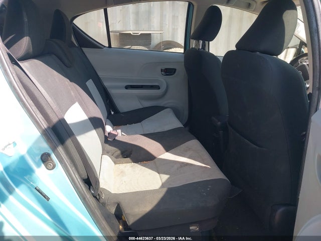Toyota Prius C Two 2014 JTDKDTB39E1064142 Image 8
