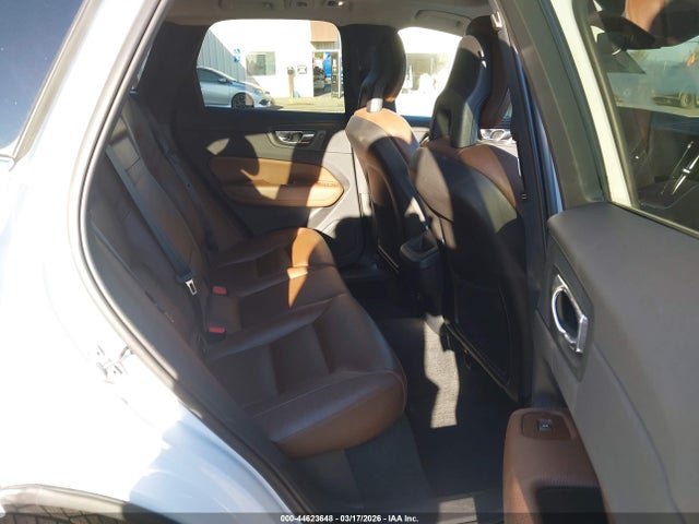 LYVA22RK2JB096703 Volvo Xc60 T6 Momentum