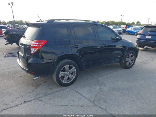 2011 TOYOTA RAV4 JTMRK4DV1B5100211 Photo 3