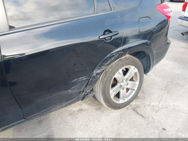 2011 TOYOTA RAV4 JTMRK4DV1B5100211 Photo 5