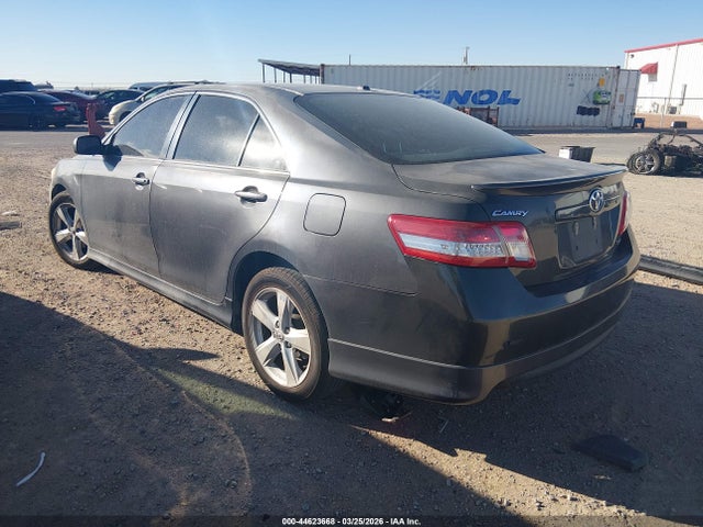 2011 TOYOTA CAMRY 4T1BF3EK2BU643590 Photo 2