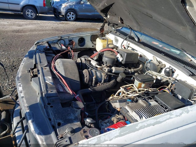 Продаж на аукціоні авто 1996 Gmc Suburban K2500, vin: 1GKGK26R6TJ751293, номер лоту: 44623723