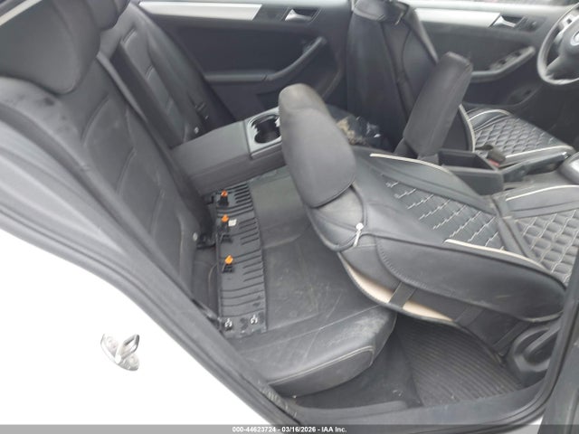 44623724 :رقم المزاد ، 3VWLP7AJ1CM468049 vin ، 2012 Volkswagen Jetta 2.5l Sel مزاد بيع