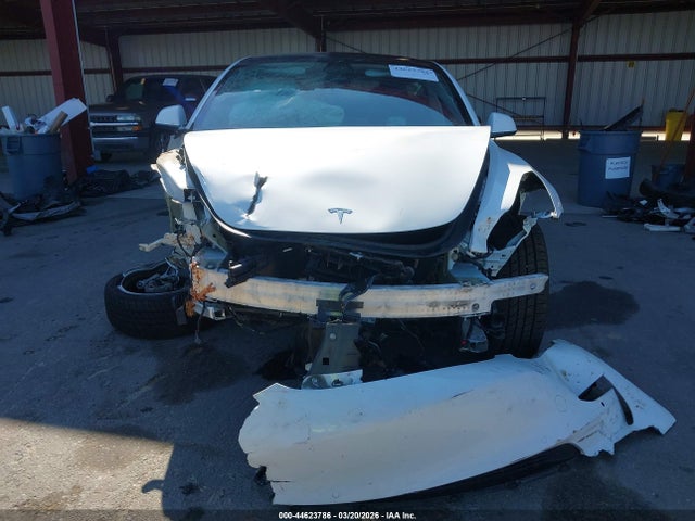 44623786 :رقم المزاد ، 5YJ3E1EB5MF070132 vin ، 2021 Tesla Model 3 Long Range Dual Motor All-wheel Drive مزاد بيع