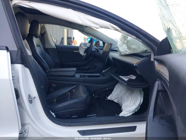 44623786 :رقم المزاد ، 5YJ3E1EB5MF070132 vin ، 2021 Tesla Model 3 Long Range Dual Motor All-wheel Drive مزاد بيع