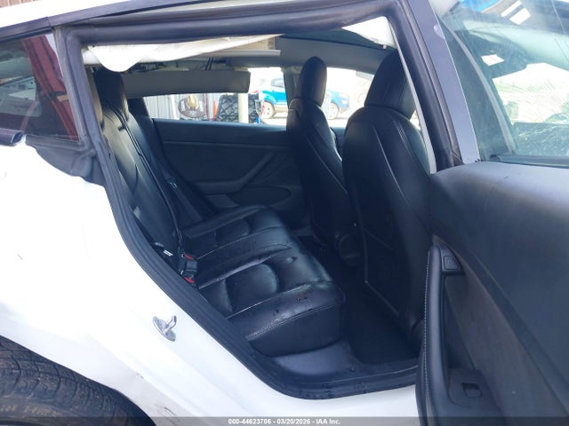 44623786 :رقم المزاد ، 5YJ3E1EB5MF070132 vin ، 2021 Tesla Model 3 Long Range Dual Motor All-wheel Drive مزاد بيع