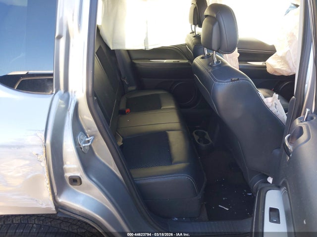 44623794 :رقم المزاد ، 1C4NJCEA2HD117086 vin ، 2017 Jeep Compass Latitude Fwd مزاد بيع