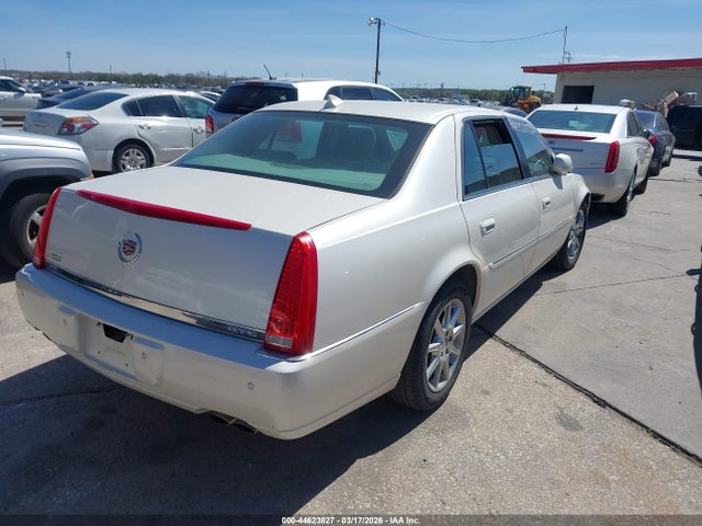 2011 CADILLAC DTS 1G6KD5E66BU105941 Photo 3
