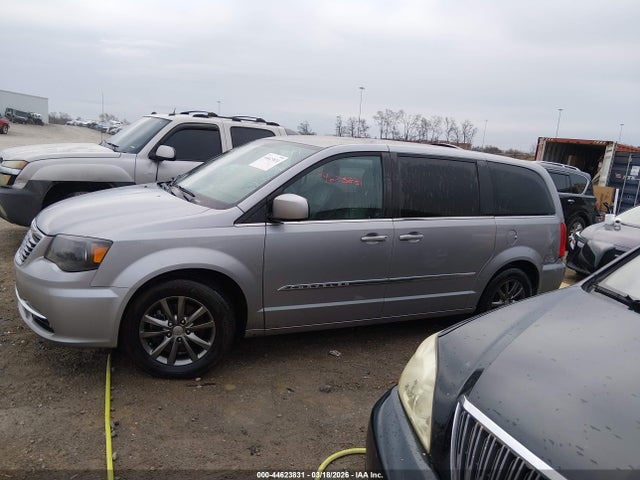 Aukcja sprzedaży 2015 Chrysler Town & Country S, vin: 2C4RC1HG3FR628087, numer aukcji: 44623831