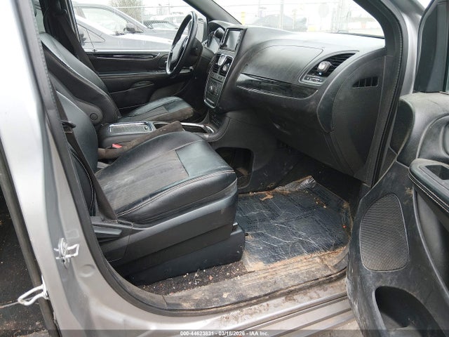 Aukcja sprzedaży 2015 Chrysler Town & Country S, vin: 2C4RC1HG3FR628087, numer aukcji: 44623831