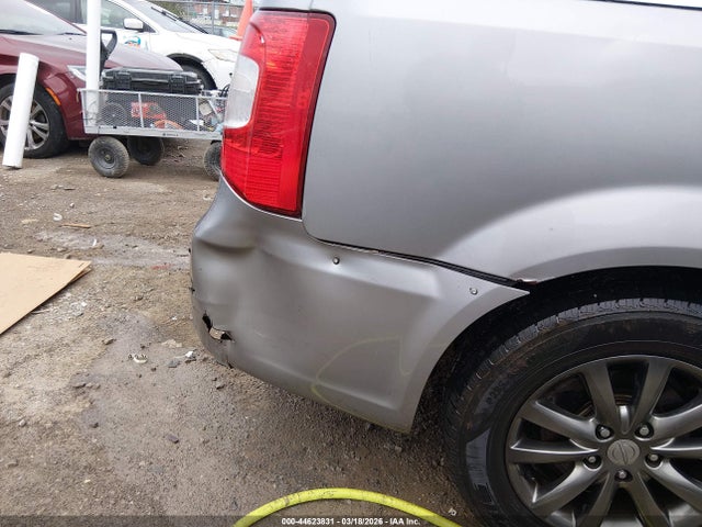 Aukcja sprzedaży 2015 Chrysler Town & Country S, vin: 2C4RC1HG3FR628087, numer aukcji: 44623831
