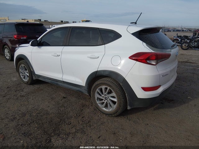 KM8J23A44GU233542 Hyundai TUCSON SE