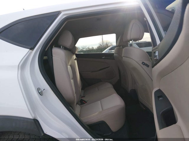KM8J23A44GU233542 Hyundai TUCSON SE