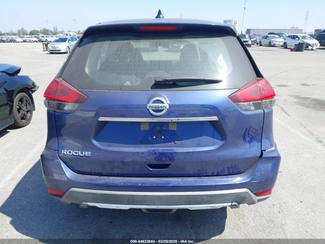 Nissan ROGUE S 2017 KNMAT2MT5HP570607 Image 16