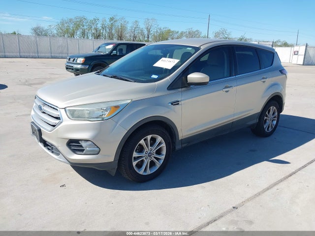 1FMCU0GD3HUC10263 Ford ESCAPE SE