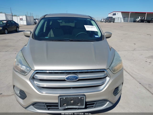 1FMCU0GD3HUC10263 Ford ESCAPE SE