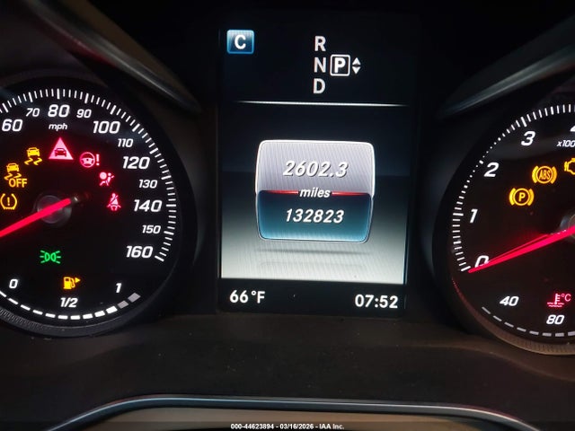 2015 Mercedes-benz C 300 4matic მანქანა იყიდება აუქციონზე, vin: 55SWF4KB3FU080465, აუქციონის ნომერი: 44623894